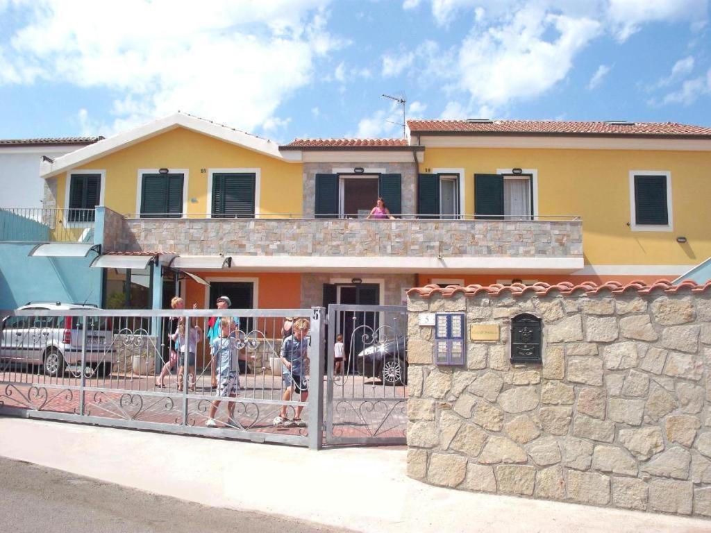 Gli Appartamenti Sul Mare วัลเลดอเรีย ภายนอก รูปภาพ